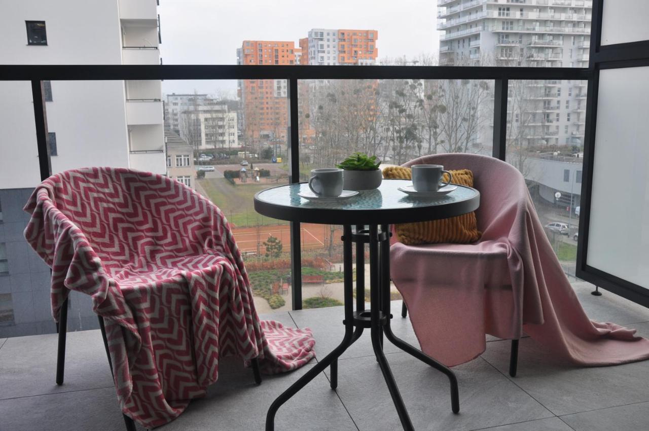 Apartament Nadmorskie Spektrum & Parking Gdansk Exterior photo